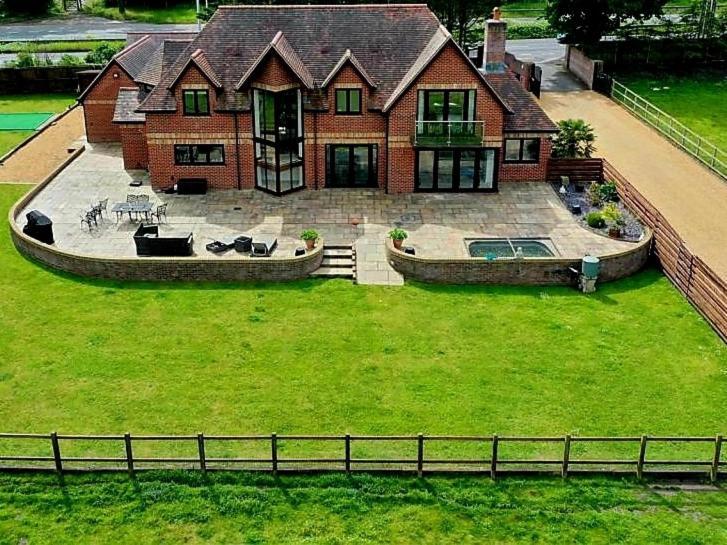 Holiday home The Pines Saint Leonards