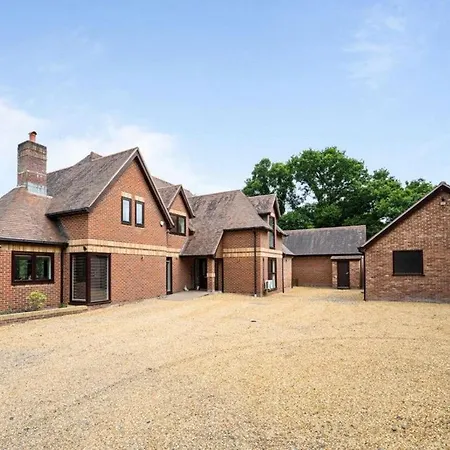The Pines Villa Saint Leonards Exterior photo